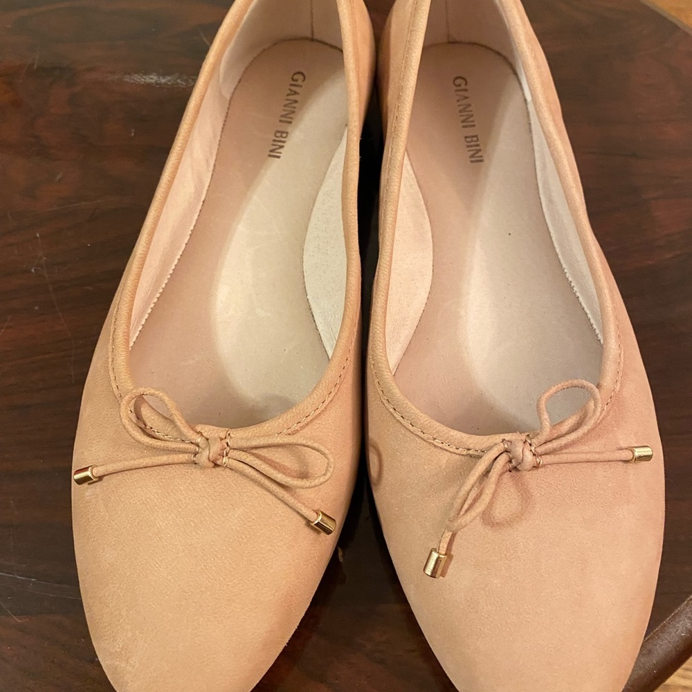 Light pink dress shoes size 8.5